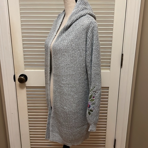 By Design Parker Hooded Cardigan in Grey Dawn, Size Medium - Picture 6 of 15